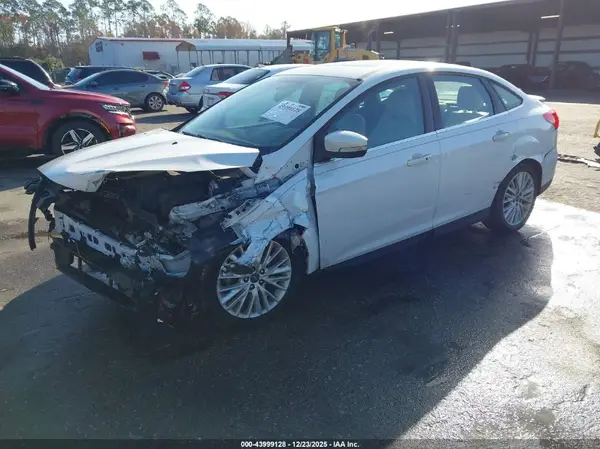 1FADP3J26HL327436 2017 FORD FOCUS - Image 2