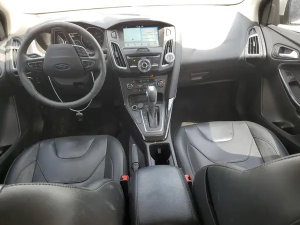 1FADP3J26HL331812 2017 FORD FOCUS - Image 8