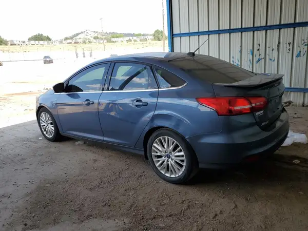 1FADP3J26JL204807 2018 FORD FOCUS - Image 2