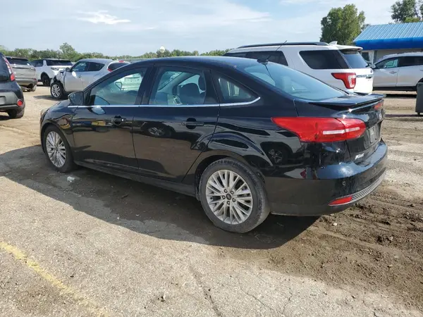 1FADP3J26JL252551 2018 FORD FOCUS - Image 2