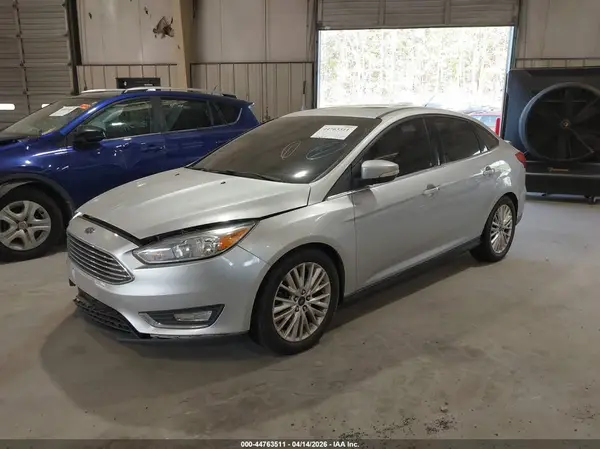 1FADP3J26JL283153 2018 FORD FOCUS - Image 2
