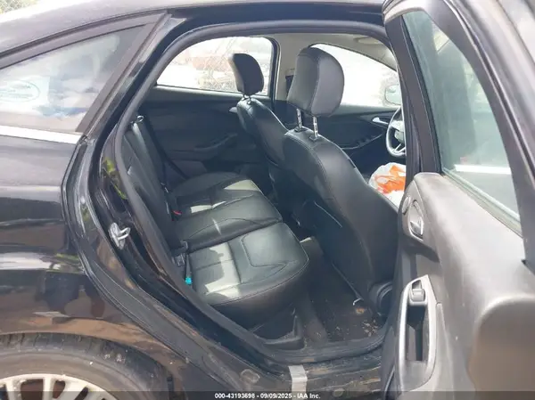 1FADP3J26JL323571 2018 FORD FOCUS - Image 8