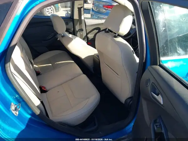 1FADP3J27GL275359 2016 FORD FOCUS - Image 8
