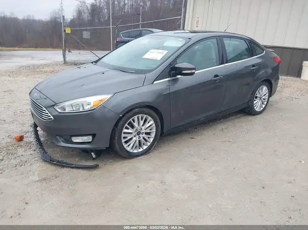 1FADP3J27GL305427 2016 FORD FOCUS - Image 2