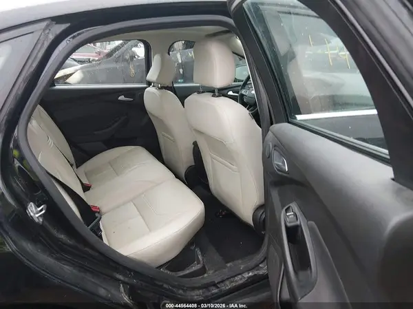 1FADP3J27GL324270 2016 FORD FOCUS - Image 8