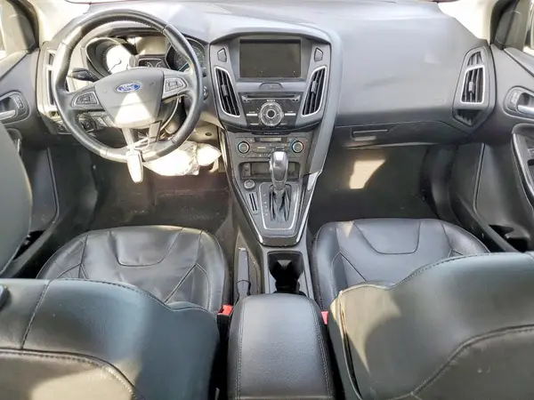1FADP3J27GL337519 2016 FORD FOCUS - Image 8