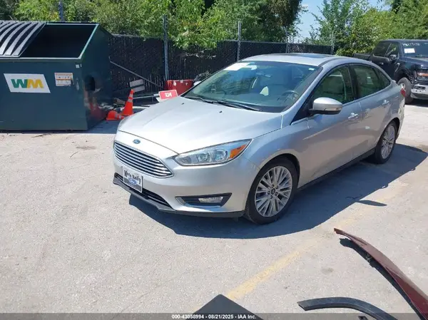 1FADP3J27HL207032 2017 FORD FOCUS - Image 2