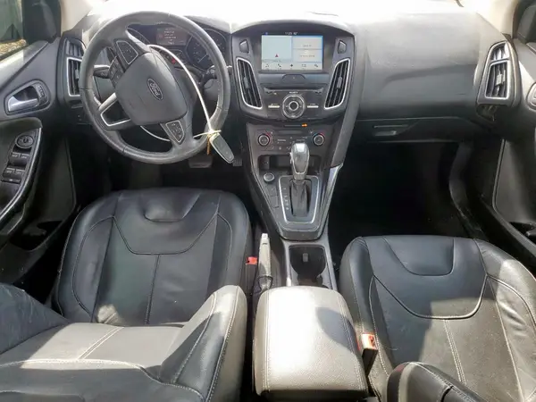 1FADP3J27HL268364 2017 FORD FOCUS - Image 8
