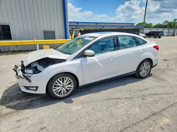 1FADP3J27HL269871 2017 FORD FOCUS - Image 1