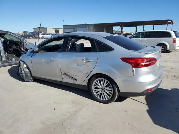 1FADP3J27HL288078 2017 FORD FOCUS - Image 2