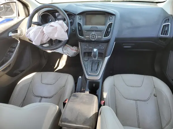 1FADP3J27HL288078 2017 FORD FOCUS - Image 8
