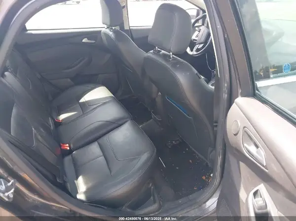1FADP3J27HL306546 2017 FORD FOCUS - Image 8