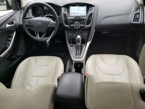 1FADP3J27JL210390 2018 FORD FOCUS - Image 8