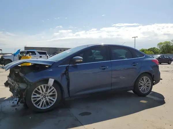 1FADP3J27JL232924 2018 FORD FOCUS - Image 1