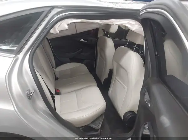 1FADP3J27JL250033 2018 FORD FOCUS - Image 8