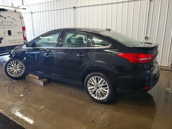1FADP3J27JL294212 2018 FORD FOCUS - Image 2