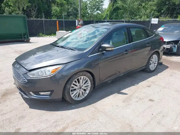 1FADP3J27JL294517 2018 FORD FOCUS - Image 2