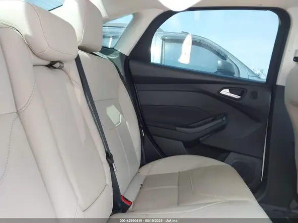 1FADP3J27JL294615 2018 FORD FOCUS - Image 8