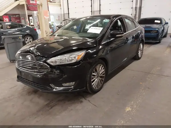 1FADP3J27JL314992 2018 FORD FOCUS - Image 2