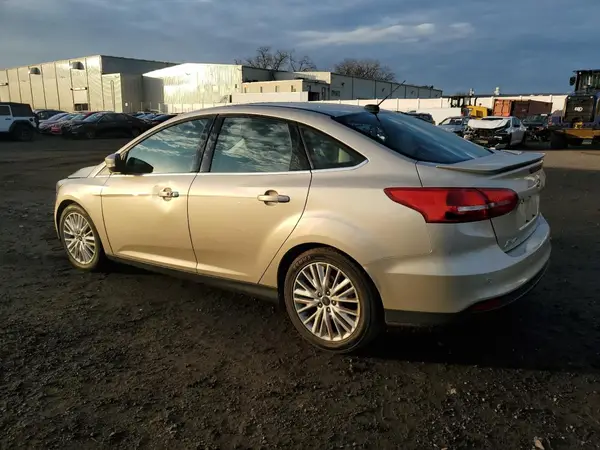 1FADP3J27JL323644 2018 FORD FOCUS - Image 2