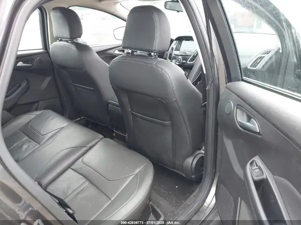 1FADP3J28GL251183 2016 FORD FOCUS - Image 8
