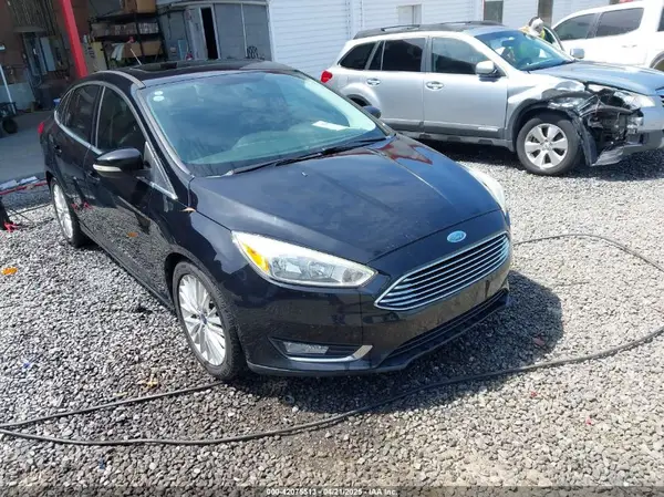 1FADP3J28GL393422 2016 FORD FOCUS - Image 1