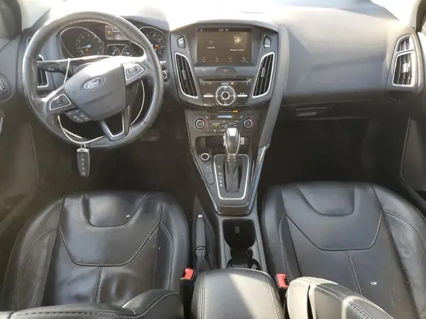 1FADP3J28HL257485 2017 FORD FOCUS - Image 8