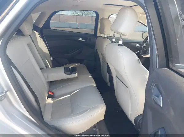 1FADP3J28HL288185 2017 FORD FOCUS - Image 8