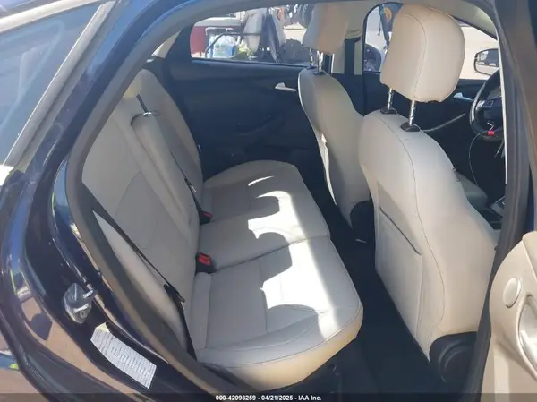 1FADP3J28HL291541 2017 FORD FOCUS - Image 8