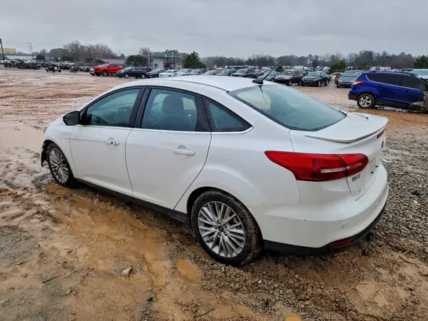 1FADP3J28JL208955 2018 FORD FOCUS - Image 2