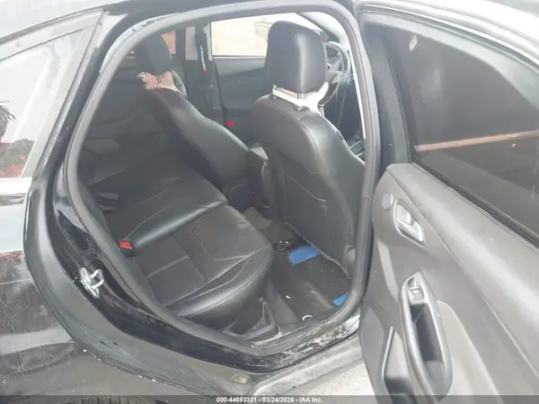 1FADP3J28JL235721 2018 FORD FOCUS - Image 8