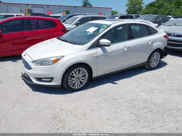 1FADP3J28JL249859 2018 FORD FOCUS - Image 2
