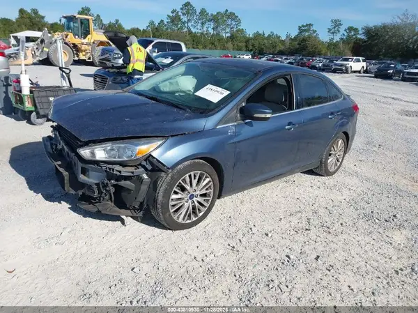 1FADP3J28JL251773 2018 FORD FOCUS - Image 2