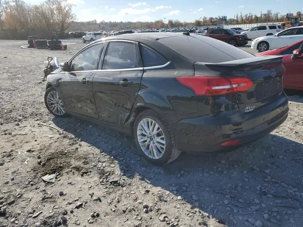 1FADP3J28JL280948 2018 FORD FOCUS - Image 2