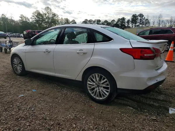 1FADP3J28JL280996 2018 FORD FOCUS - Image 2
