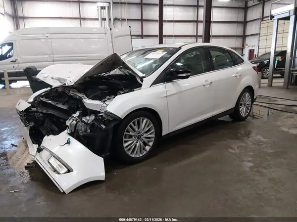 1FADP3J28JL281128 2018 FORD FOCUS - Image 2