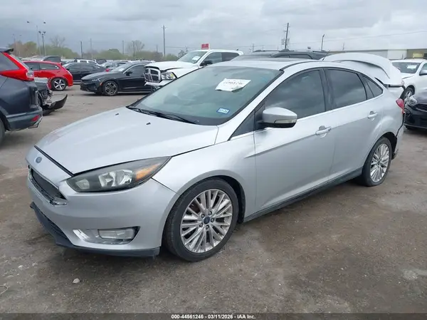 1FADP3J28JL307971 2018 FORD FOCUS - Image 2