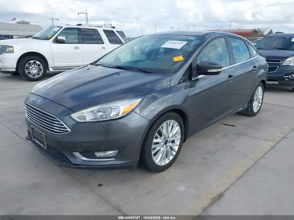 1FADP3J28JL323930 2018 FORD FOCUS - Image 2