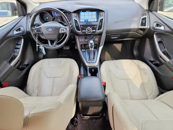1FADP3J29HL258225 2017 FORD FOCUS - Image 8