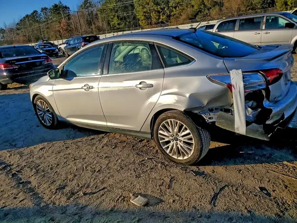 1FADP3J29HL272383 2017 FORD FOCUS - Image 2