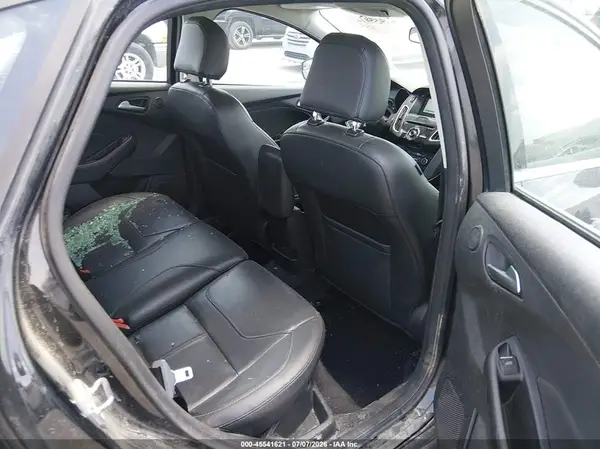 1FADP3J29HL295579 2017 FORD FOCUS - Image 8