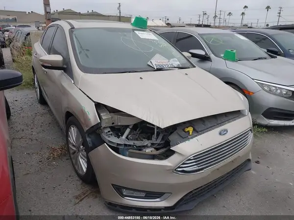 1FADP3J29JL220984 2018 FORD FOCUS - Image 1