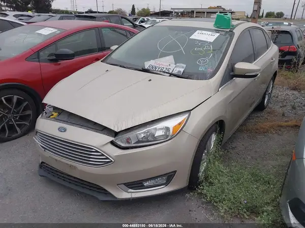 1FADP3J29JL220984 2018 FORD FOCUS - Image 2
