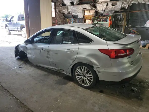 1FADP3J29JL232083 2018 FORD FOCUS - Image 2