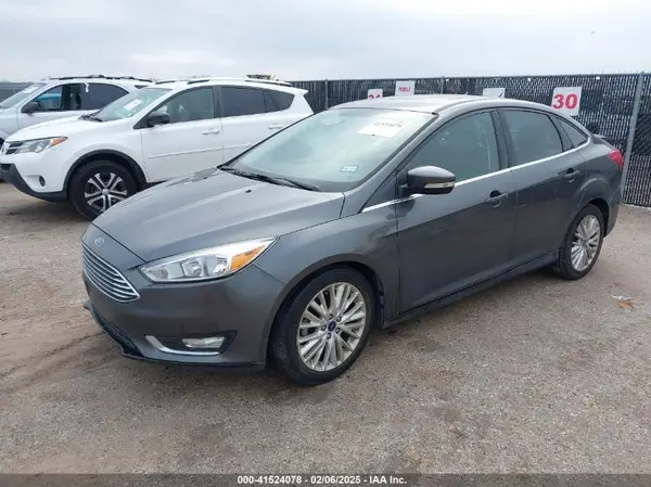 1FADP3J29JL232911 2018 FORD FOCUS - Image 2