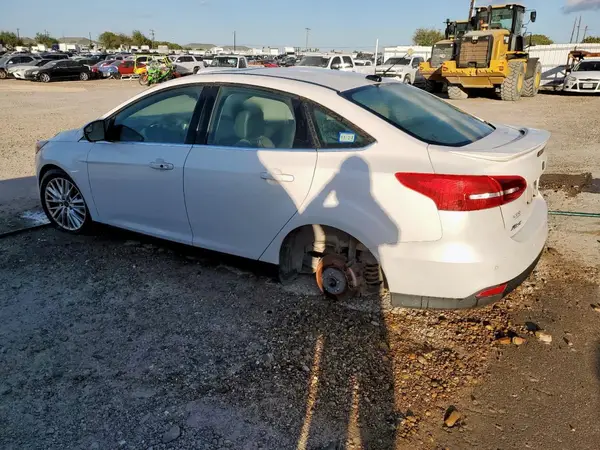 1FADP3J29JL289691 2018 FORD FOCUS - Image 2