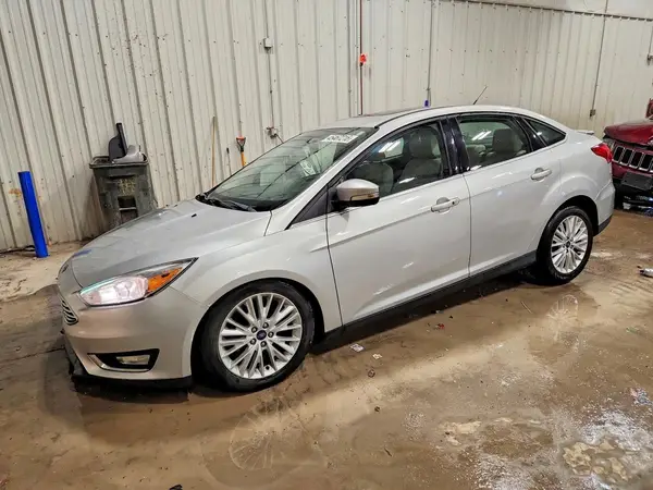 1FADP3J29JL294194 2018 FORD FOCUS - Image 1