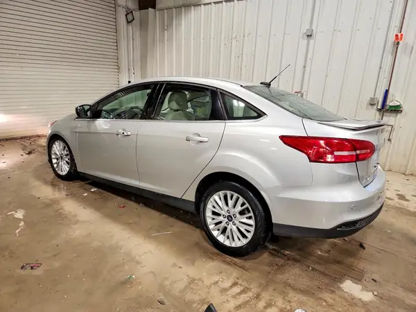 1FADP3J29JL294194 2018 FORD FOCUS - Image 2