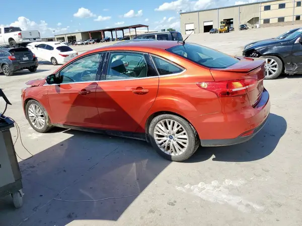 1FADP3J29JL294597 2018 FORD FOCUS - Image 2