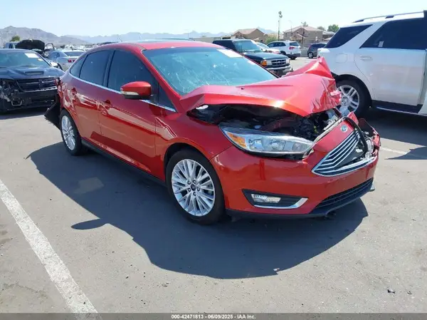 1FADP3J29JL323581 2018 FORD FOCUS - Image 1